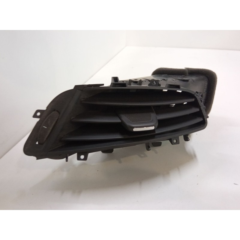 Recambio de aireador central derecho para opel zafira tourer c (p12) 1.6 cdti (75) referencia OEM IAM 13427382  