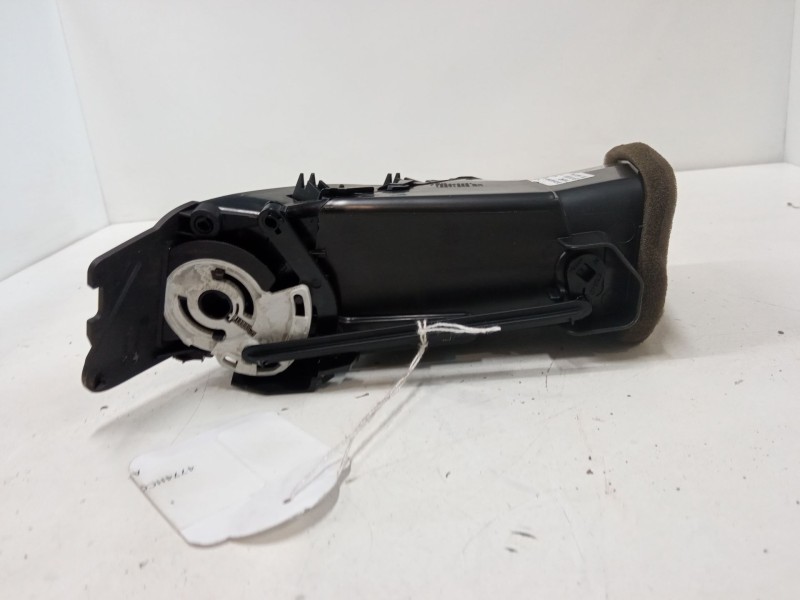 Recambio de aireador central derecho para opel astra j (p10) 2.0 cdti (68) referencia OEM IAM 13303921  