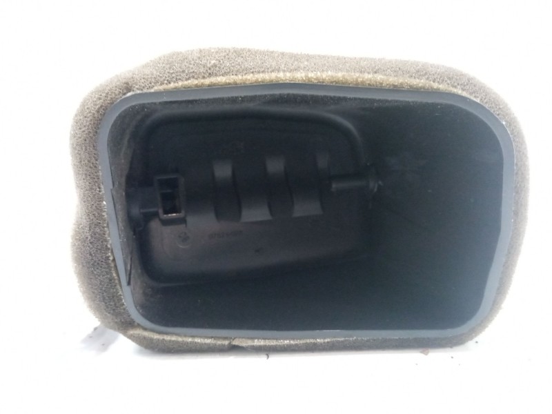 Recambio de aireador central derecho para opel astra j (p10) 2.0 cdti (68) referencia OEM IAM 13303921  