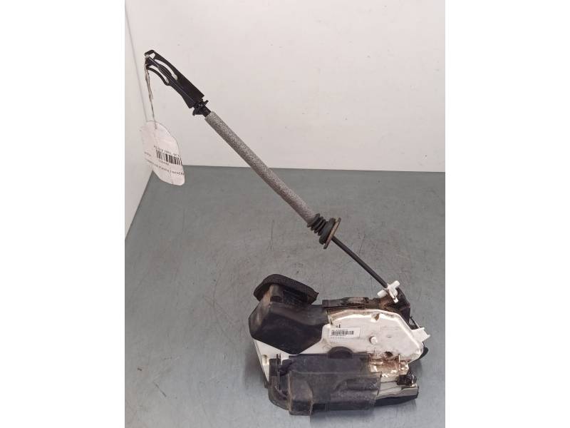 CERRADURA PUERTA TRASERA DERECHA 6R4839015 