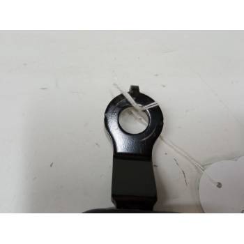 ANCLAJE CINTURON DELANTERO IZQUIERDO 