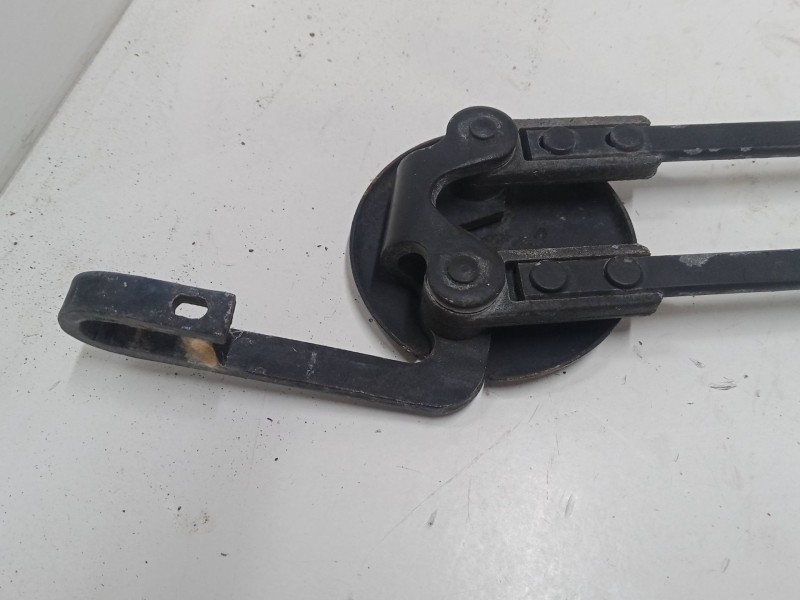 Recambio de brazo delantero limpiaparabrisas para renault twingo i (c06_) 1.2 16v (c06c, c06d, c06k) referencia OEM IAM   