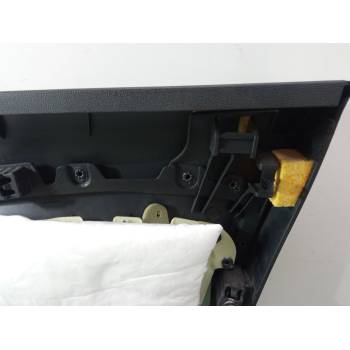 GUARNECIDO PUERTA DELANTERA IZQUIERDA 