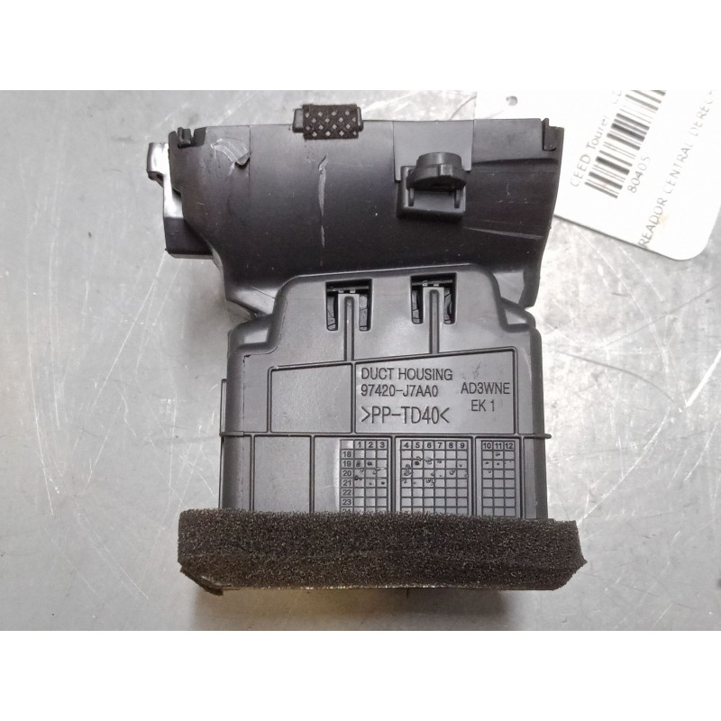 Recambio de aireador central derecho para kia ceed tourer (cd) 1.6 crdi 136 referencia OEM IAM 97420J7AA0  