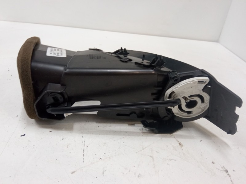 Recambio de aireador central izquierdo para opel astra j (p10) 2.0 cdti (68) referencia OEM IAM 522040591  13303925