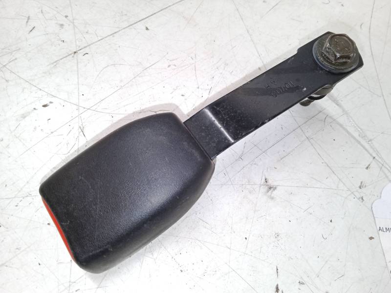 ANCLAJE CINTURON DELANTERO DERECHO 