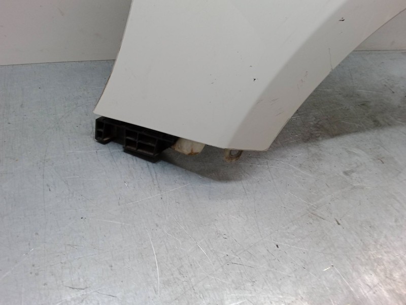 Recambio de aleta delantera izquierda para kia rio iii (ub) 1.1 crdi referencia OEM IAM   