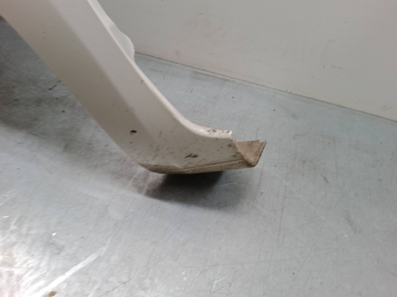 Recambio de aleta delantera izquierda para kia rio iii (ub) 1.1 crdi referencia OEM IAM   