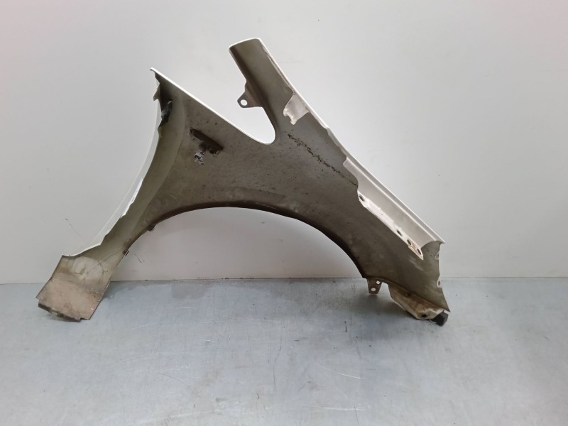 Recambio de aleta delantera izquierda para kia rio iii (ub) 1.1 crdi referencia OEM IAM   