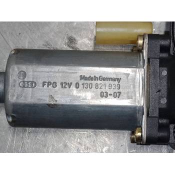 MOTOR ELEVALUNA DELANTERO DERECHO 0130821939 
