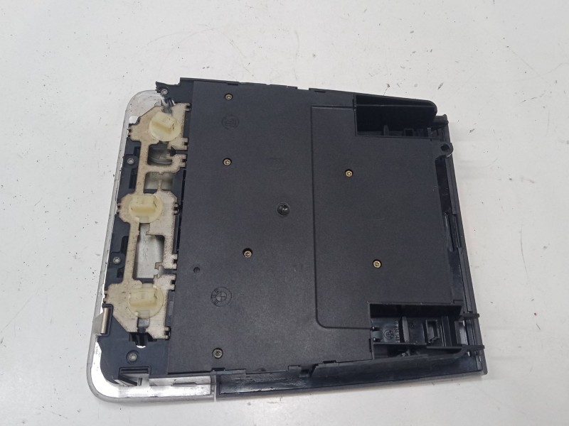 Recambio de luz interior delantera para bmw 3 (e90) 320 i referencia OEM IAM 697629101  