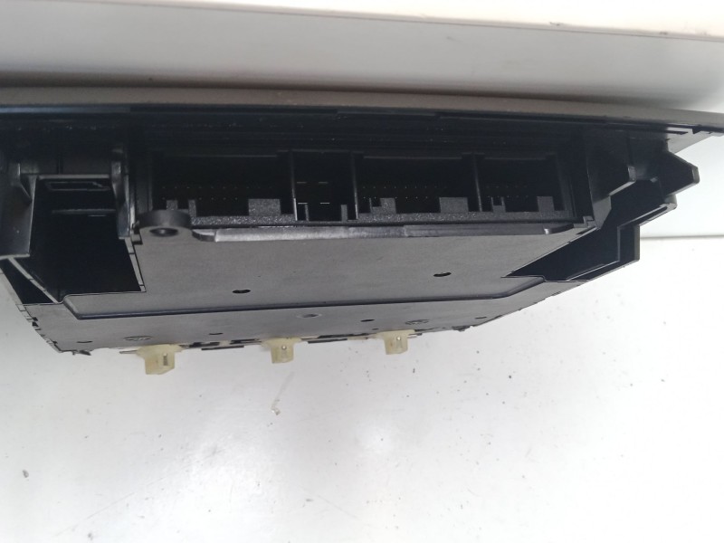 Recambio de luz interior delantera para bmw 3 (e90) 320 i referencia OEM IAM 697629101  