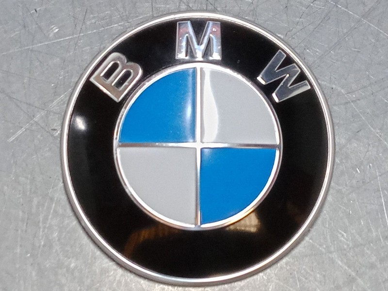 Recambio de anagrama para bmw x5 (e53) 3.0 d referencia OEM IAM 813237505  