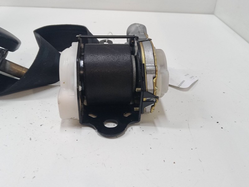 Recambio de cinturon seguridad delantero izquierdo para toyota celica coupé (_t23_) 1.8 16v vt-i (zzt230_) referencia OEM IAM   