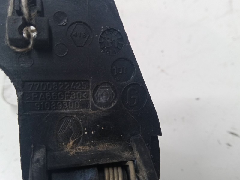 Recambio de maneta exterior delantera derecha para renault twingo i (c06_) 1.2 16v (c06c, c06d, c06k) referencia OEM IAM 7700822