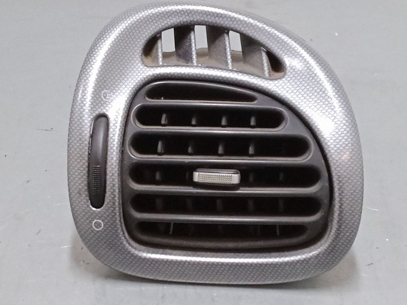 Recambio de aireador derecho para citroën xsara picasso (n68) 2.0 hdi referencia OEM IAM   