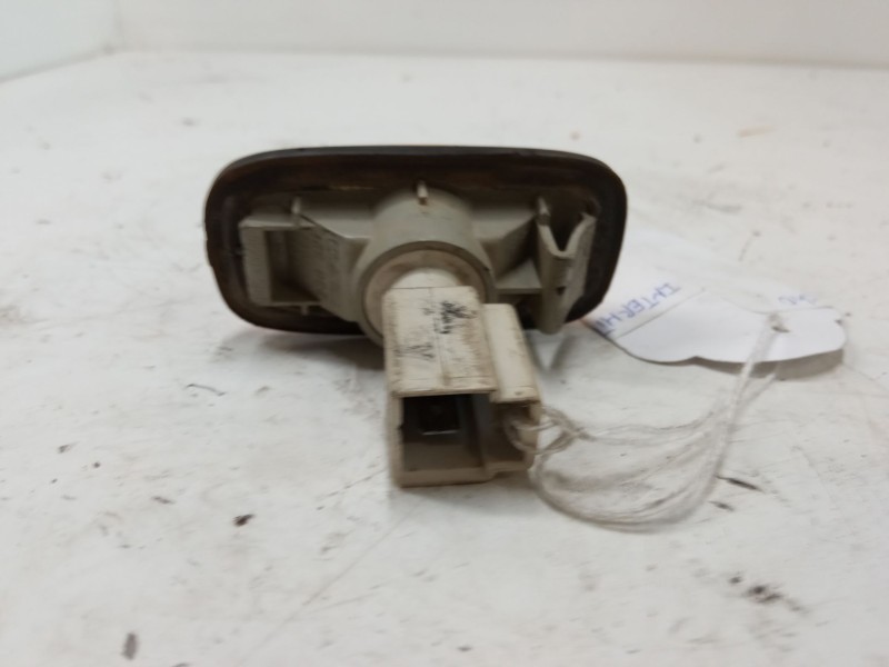 Recambio de intermitente lateral derecho para nissan primera (p11) 2.0 16v referencia OEM IAM   