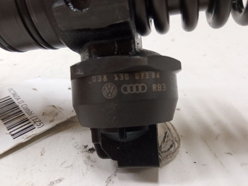 Recambio de inyector para skoda octavia ii combi (1z5) 2.0 tdi 16v referencia OEM IAM 038130073BQ  
