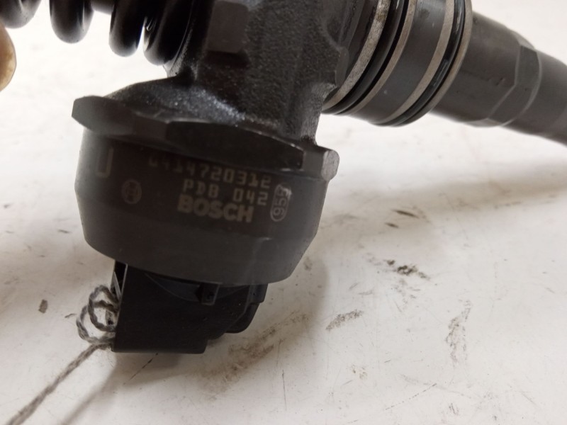 Recambio de inyector para skoda octavia ii combi (1z5) 2.0 tdi 16v referencia OEM IAM 038130073BQ  