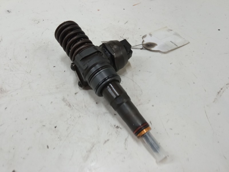 Recambio de inyector para skoda octavia ii combi (1z5) 2.0 tdi 16v referencia OEM IAM 038130073BQ  