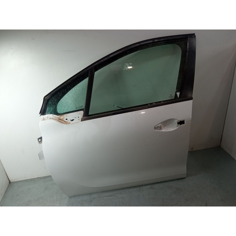 Recambio de puerta delantera izquierda para peugeot 208 i (ca_, cc_) 1.2 vti 82 referencia OEM IAM   Custodia rota