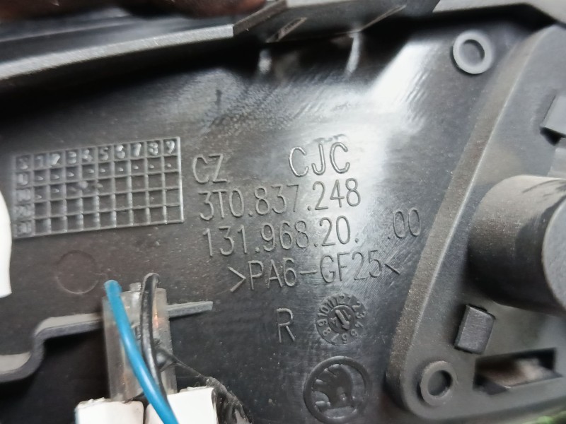 Recambio de maneta interior puerta delantera derecha para skoda superb ii (3t4) 2.0 tdi 16v referencia OEM IAM   