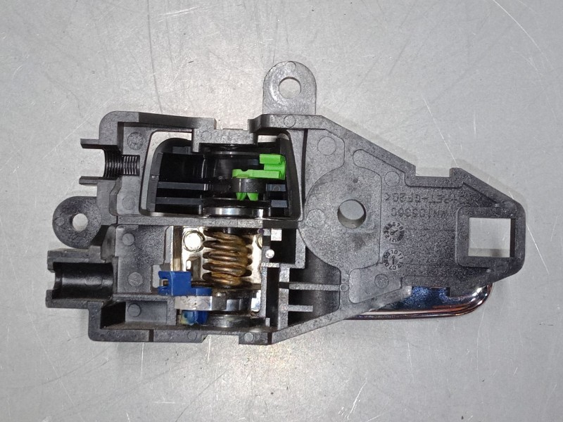 Recambio de maneta interior puerta trasera derecha para mitsubishi lancer viii (cy_a, cz_a) 1.5 referencia OEM IAM   