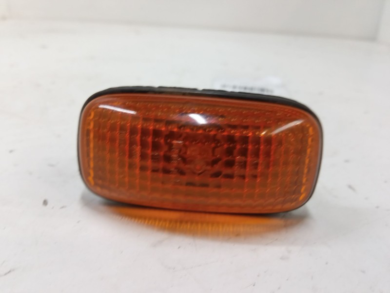 Recambio de intermitente lateral izquierdo para nissan primera (p11) 2.0 16v referencia OEM IAM   