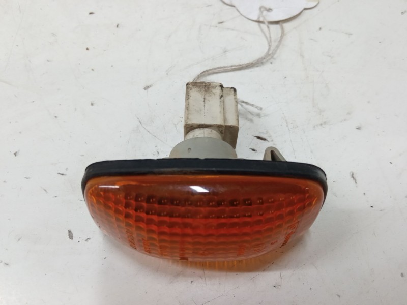 Recambio de intermitente lateral izquierdo para nissan primera (p11) 2.0 16v referencia OEM IAM   