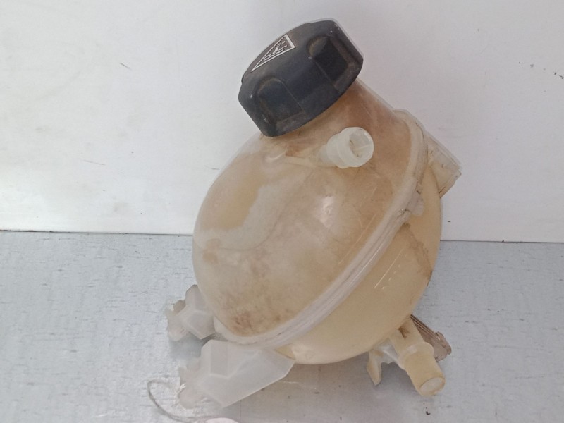 Recambio de deposito expansion para peugeot 208 i (ca_, cc_) 1.2 vti 82 referencia OEM IAM 980077728001  