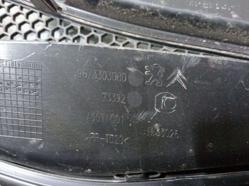 Recambio de torpedo para peugeot 208 i (ca_, cc_) 1.2 vti 82 referencia OEM IAM 9673303080  