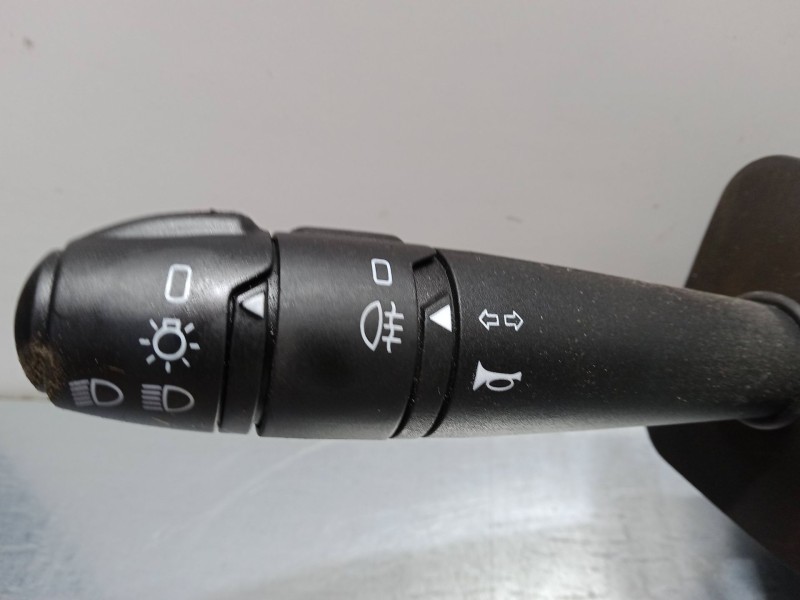 Recambio de mando luces para renault clio ii (bb_, cb_) 1.4 (b/cb0c, b/cb0s) referencia OEM IAM   