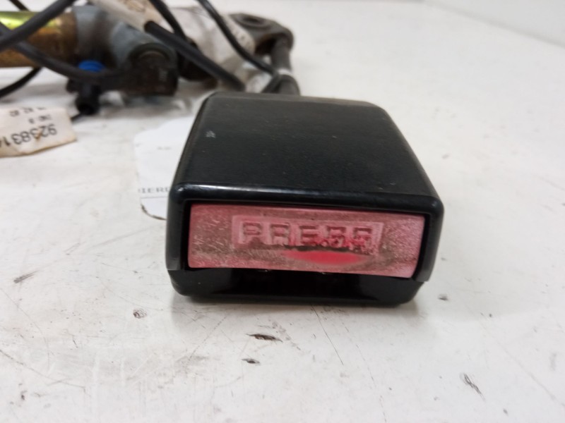 Recambio de anclaje cinturon delantero izquierdo para renault megane i (ba0/1_) 1.9 dti (ba1u) referencia OEM IAM   