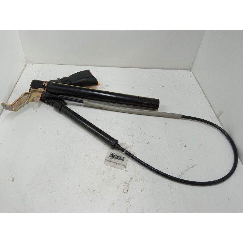 Recambio de anclaje cinturon delantero izquierdo para opel corsa b (s93) 1.0 i 12v (f08, f68, m68) referencia OEM IAM   