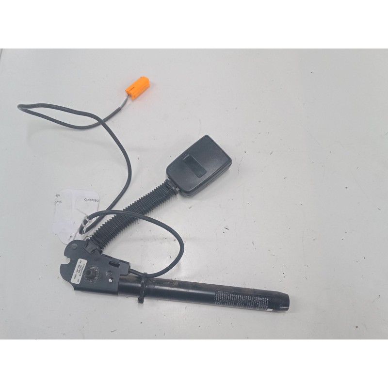 Recambio de anclaje cinturon delantero derecho para ford focus c-max (dm2) 1.6 tdci referencia OEM IAM 3m51r61208  