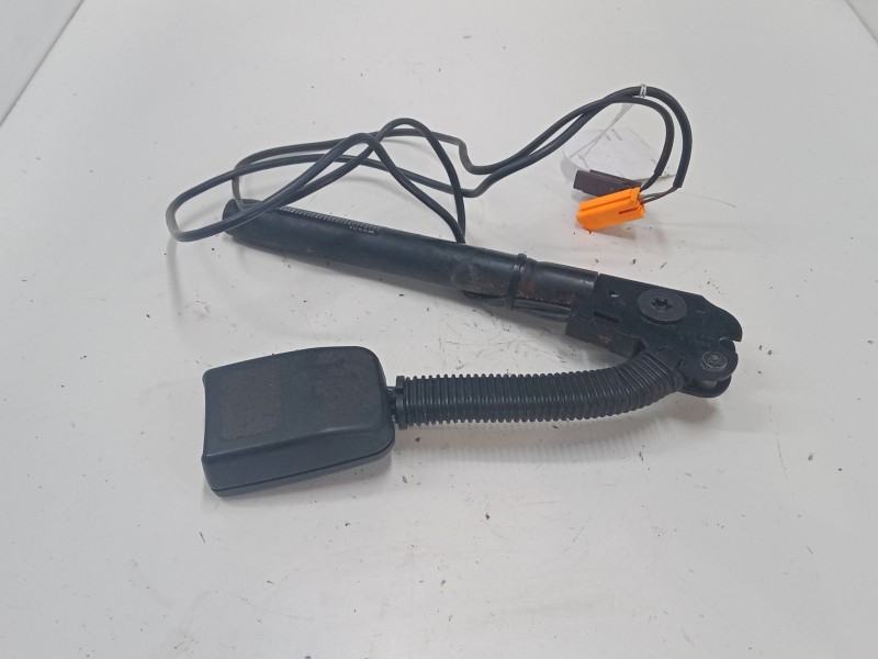 Recambio de anclaje cinturon delantero izquierdo para ford focus c-max (dm2) 1.6 tdci referencia OEM IAM   