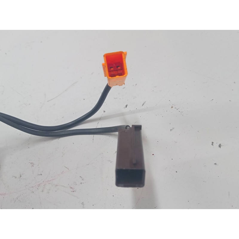 Recambio de anclaje cinturon delantero izquierdo para ford focus c-max (dm2) 1.6 tdci referencia OEM IAM   