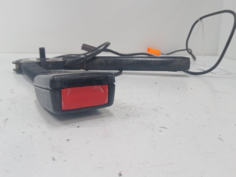 Recambio de anclaje cinturon delantero izquierdo para ford focus c-max (dm2) 1.6 tdci referencia OEM IAM   