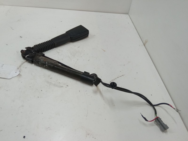 Recambio de anclaje cinturon delantero derecho para bmw 3 (e90) 320 i referencia OEM IAM   