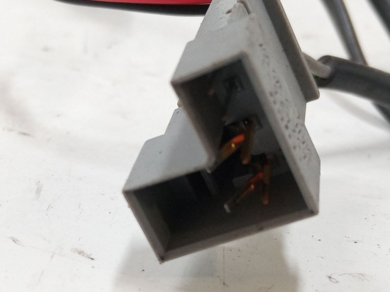 Recambio de anclaje cinturon delantero derecho para bmw 3 (e90) 320 i referencia OEM IAM   