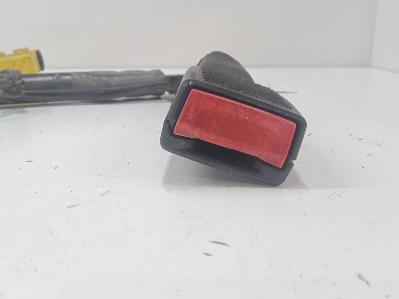 Recambio de anclaje cinturon delantero izquierdo para bmw 3 (e90) 320 i referencia OEM IAM   