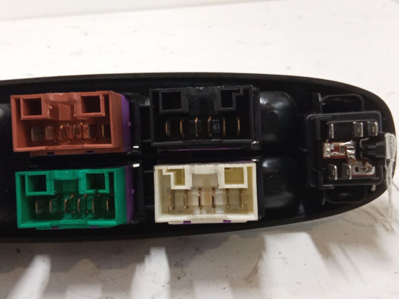 Recambio de mando elevalunas delantero izquierdo para alfa romeo 156 (932_) 1.9 jtd (932.a2b00, 932.a2c00) referencia OEM IAM   