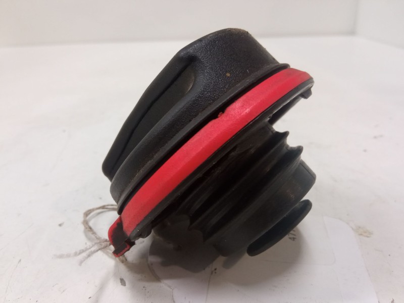 Recambio de tapon combustible para opel astra j (p10) 2.0 cdti (68) referencia OEM IAM   