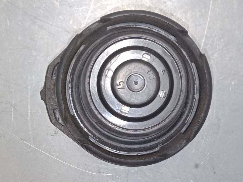 Recambio de tapon combustible para volkswagen touareg (7la, 7l6, 7l7) 2.5 r5 tdi referencia OEM IAM   