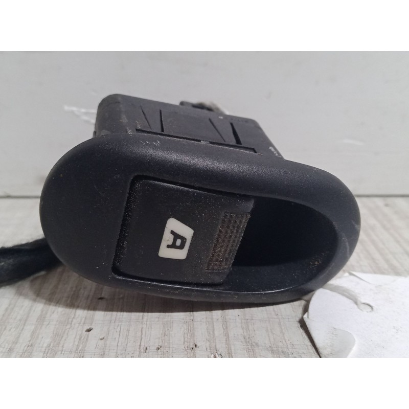 Recambio de mando elevalunas delantero derecho para citroën c3 i (fc_, fn_) 1.4 i referencia OEM IAM   