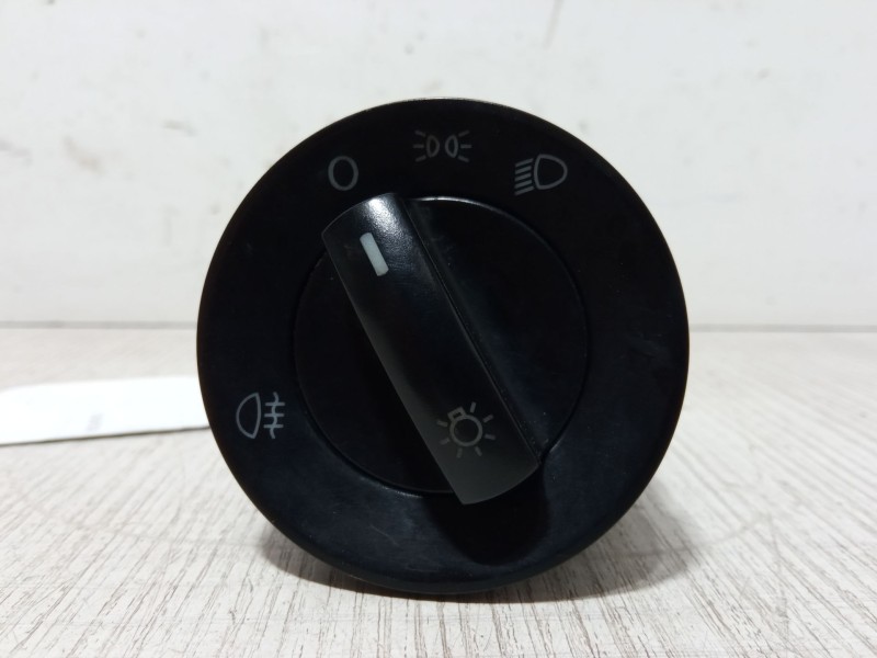 Recambio de conmutador de luces para volkswagen polo (9n_, 9a_) 1.4 16v referencia OEM IAM TC46Q0941531B  