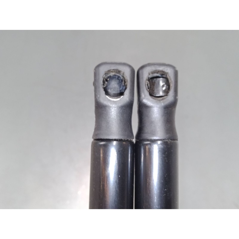 Recambio de amortiguadores malet/porton para opel zafira b furgoneta/monovolumen (a05) 1.9 cdti van (m75) referencia OEM IAM   