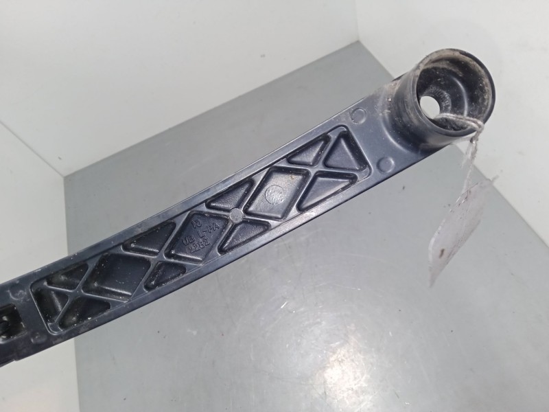 Recambio de brazo limpia delantero derecho para kia rio iii (ub) 1.1 crdi referencia OEM IAM   