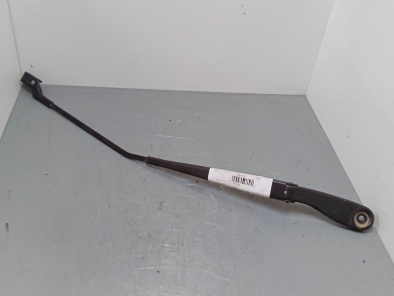 Recambio de brazo limpia delantero derecho para volvo c30 (533) 1.6 d referencia OEM IAM   