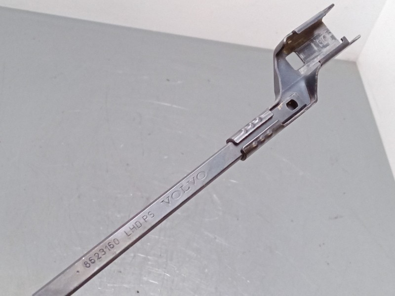 Recambio de brazo limpia delantero derecho para volvo c30 (533) 1.6 d referencia OEM IAM   